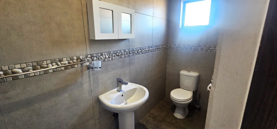 To Let 3 Bedroom Property for Rent in Cashan North West